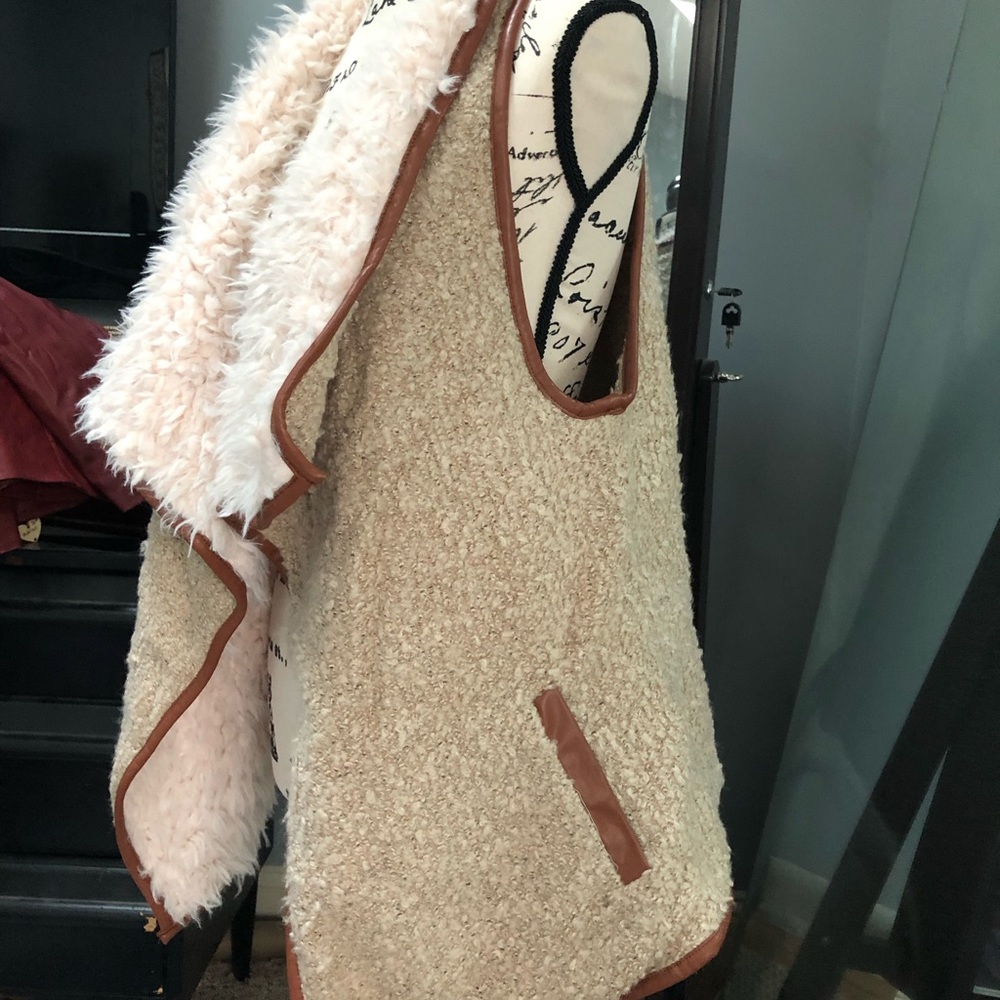 Coco Jameson Fuzzy Sherpa Lined Vest - image 2